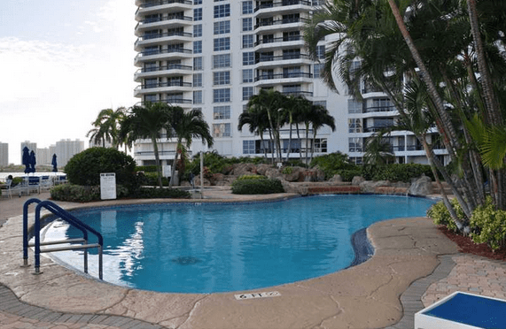 200 Mystic Pointe 76