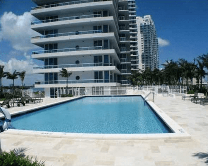 Bentley Bay condos 1q2 1