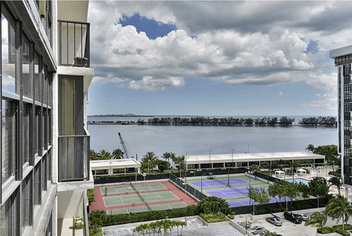 Brickell Place tennis courts 3