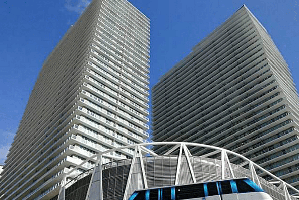 North and South Towers Axis Brickell 1