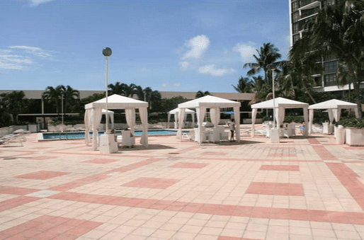 The pool deck in Brickell Place 1