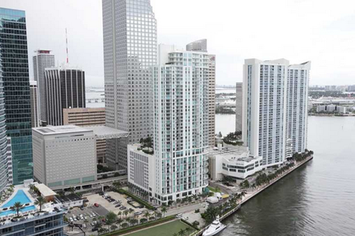 Viceroy Brickell 32 2